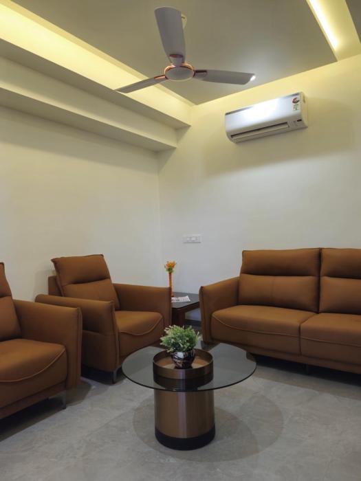hotel the golden oaks kolhapur