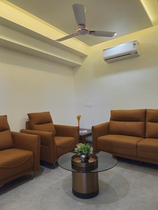 hotel the golden oaks kolhapur