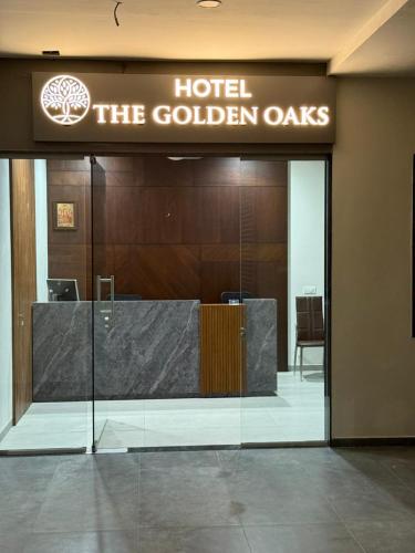 hotel the golden oaks kolhapur
