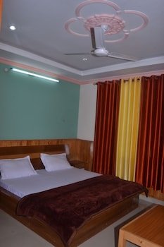 hotel hill town
