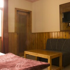 hotel hill town