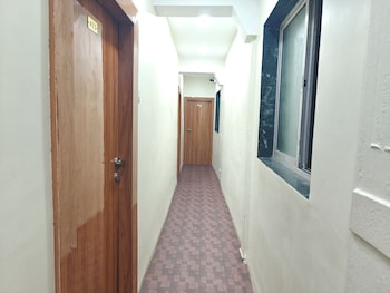 Hotel Glow Star,,2 star