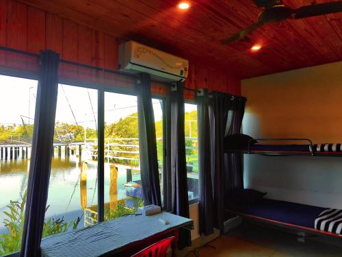 louis backpackers hostel