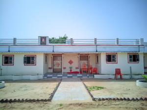 Madhav Homestay,,4 star