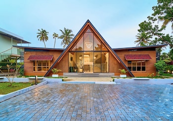 kayal cove resort by voye homes