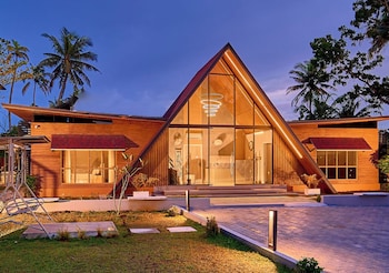 kayal cove resort by voye homes