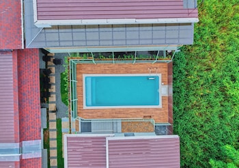 kayal cove resort by voye homes