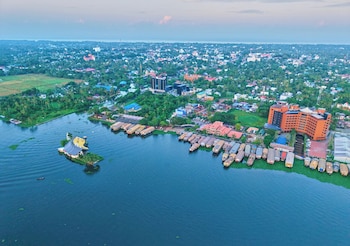 kayal cove resort by voye homes