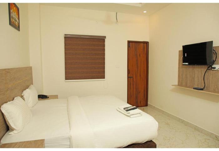 redfox service apartment dlf
