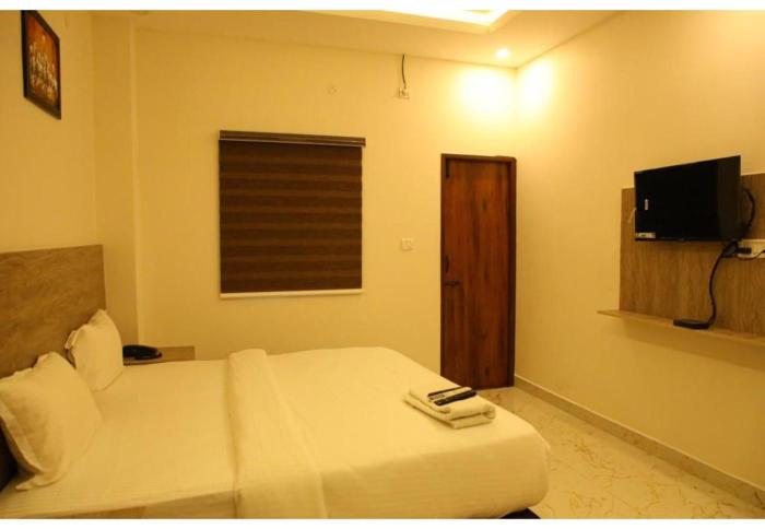 redfox service apartment dlf