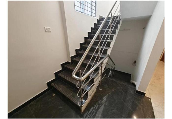 redfox service apartment dlf