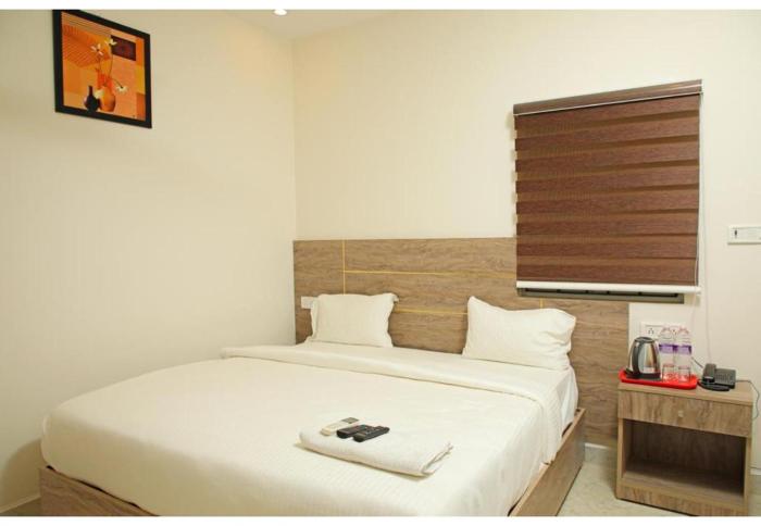 redfox service apartment dlf
