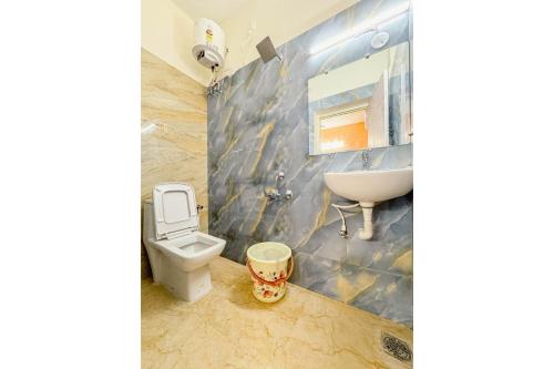 redfox service apartment dlf