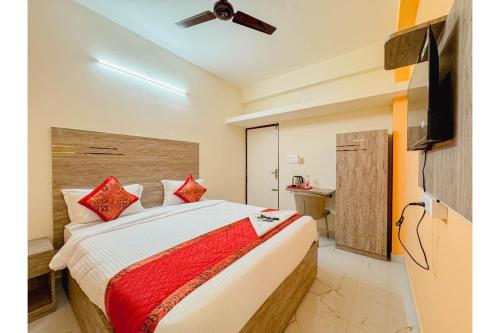 redfox service apartment dlf