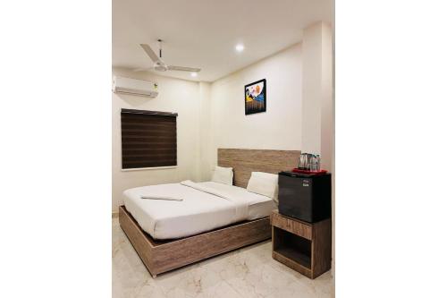 redfox service apartment dlf