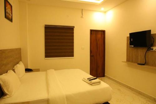 redfox service apartment dlf