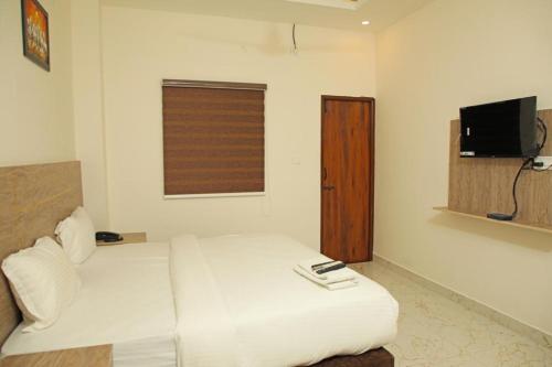 redfox service apartment dlf
