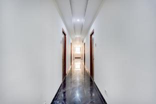 hotel o eswar grand palace perungudi