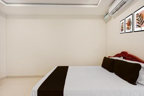 hotel o eswar grand palace perungudi