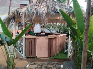 urban mad villas and studio