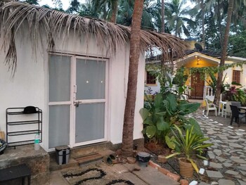 urban mad villas and studio