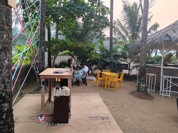 urban mad villas and studio
