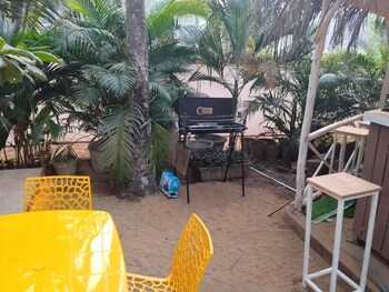 urban mad villas and studio