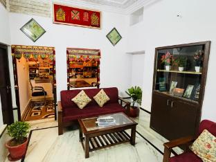 hotel royal residency