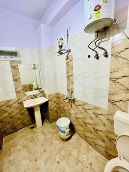 hotel royal residency