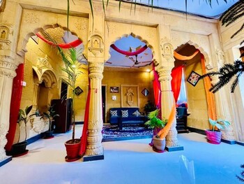 hotel royal residency