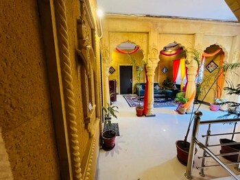 hotel royal residency