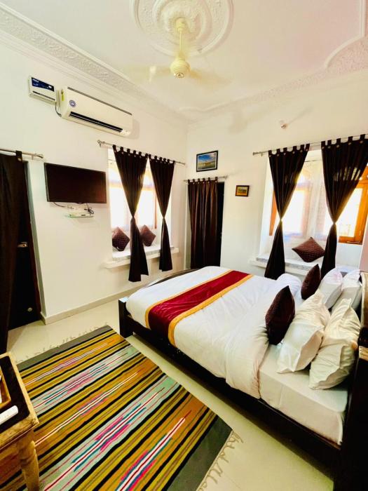 hotel royal residency