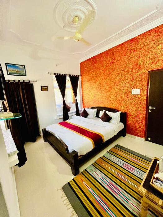 hotel royal residency