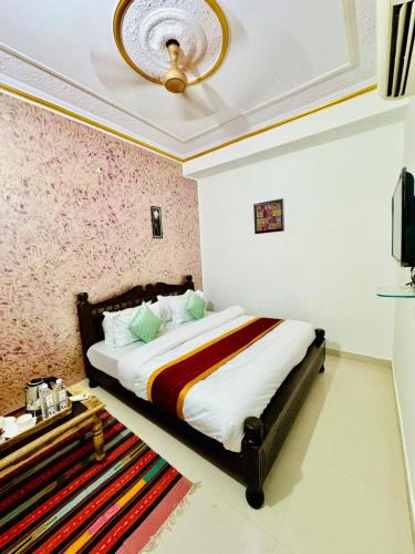 hotel royal residency