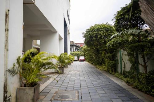 Marine Drive Beach Front Penthouse By Niotel,Beach Road Calicut, Coxswine 23, Opp. Corporation Office,4 star