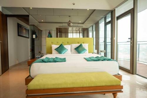 marine drive beach front penthouse by niotel