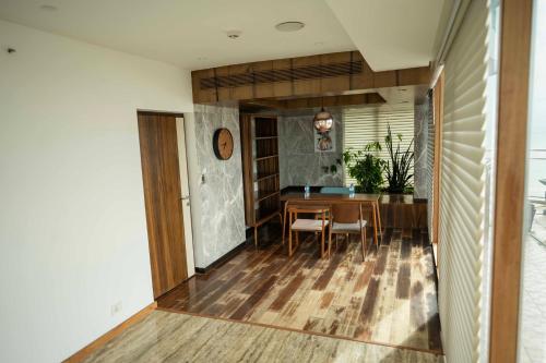 marine drive beach front penthouse by niotel