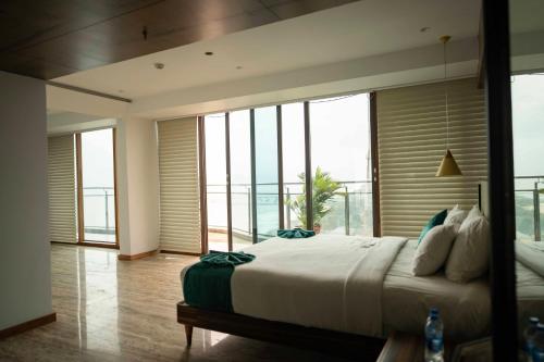 marine drive beach front penthouse by niotel