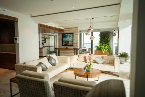 marine drive beach front penthouse by niotel