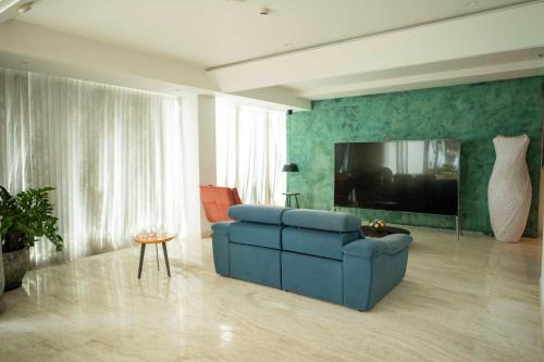 marine drive beach front penthouse by niotel