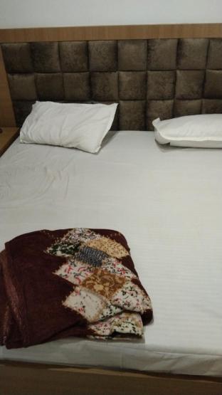 arun aashray guest house