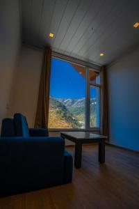 White Flower Hill Retreat,,5 star