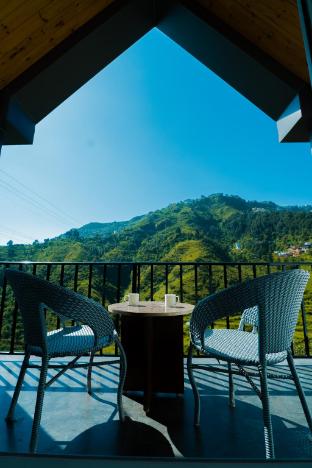 white flower hill retreat