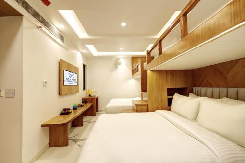 hotel namaste hindustan just a minute away from new delhi railway station and connaught place