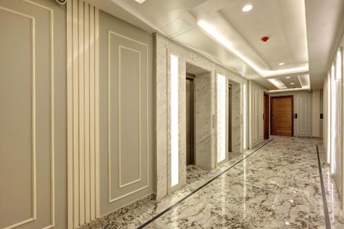hotel namaste hindustan just a minute away from new delhi railway station and connaught place