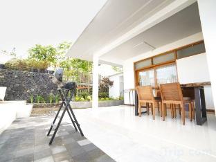 ubu villa little haven