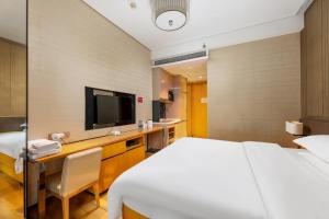 heaton guangzhou hotel apartment zhujiang new town us consulate branch