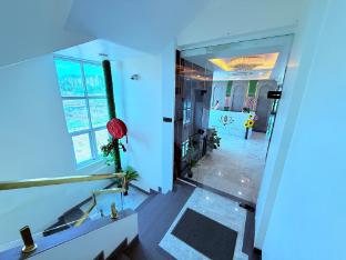 purple lotus suites