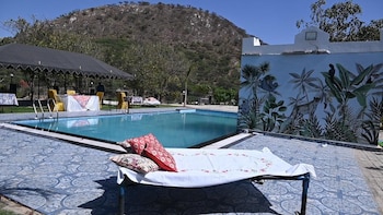 Jhar Arravli Resort,,3 star