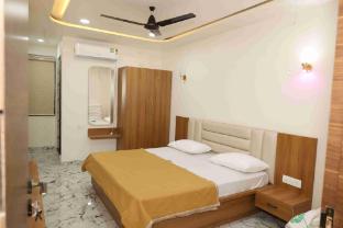 hotel radhika grand